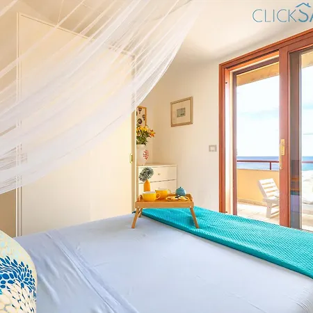 Lejlighed Clicksardegna Attic Vittoria With Terrace Facing The Sea And Parking Space Alghero