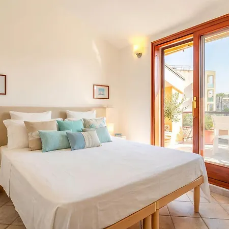 Clicksardegna Attic Vittoria With Terrace Facing The Sea And Parking Space