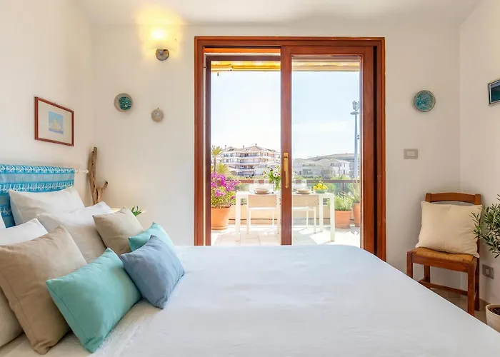Clicksardegna Attic Vittoria With Terrace Facing The Sea And Parking Space Daire *