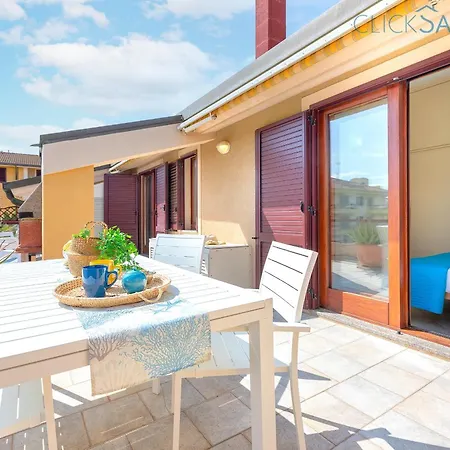 Clicksardegna Attic Vittoria With Terrace Facing The Sea And Parking Space